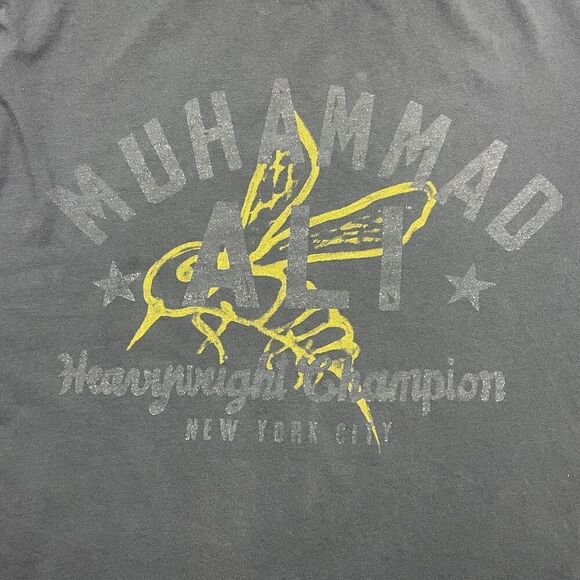 Roots Of Fight Muhammad Ali Shirt Mens Large Black Heavyweight Champion NYC 74 - Picture 2 of 9